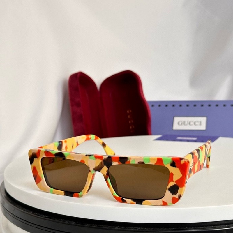 Gucci Sunglasses 262